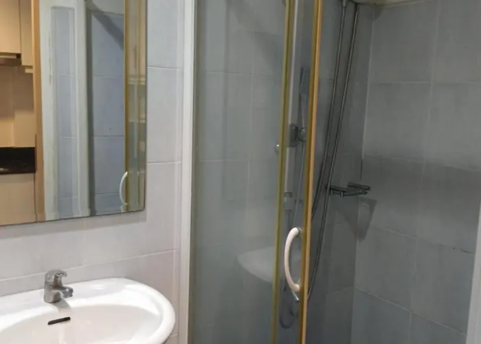 Flores Place At Sea Residences Moa Habitación en casa particular Manila