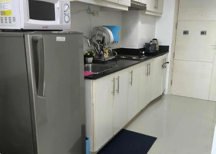Flores Place At Sea Residences Moa *